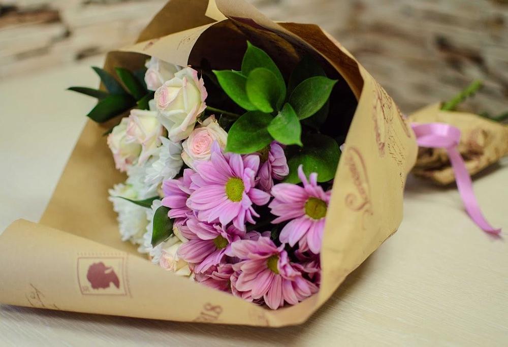 Букет цветов из: Розы и Хризантемы в Майне