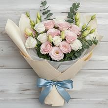 Букет цветов из:  Лизиантусы в Майне