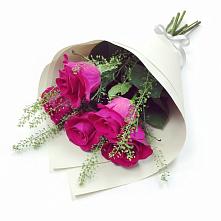 Букет цветов из:  Розы в Майне