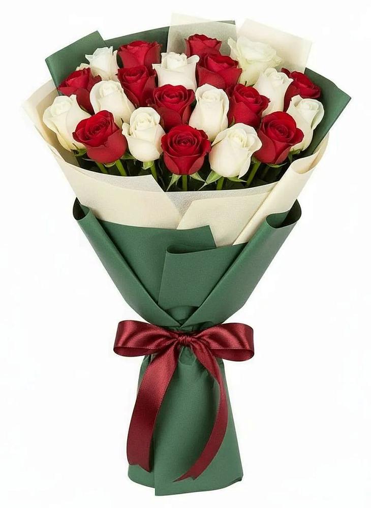 Букет Микс из красных и белых роз в Майне