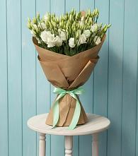 Букет цветов из:  Лизиантусы в Майне