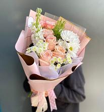 Букет цветов из:  Хризантемы и Розы в Майне