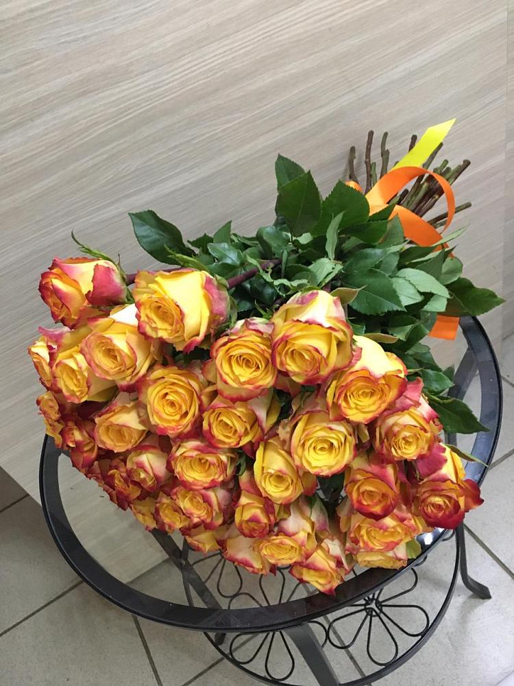 Букет Желтые розы в Майне