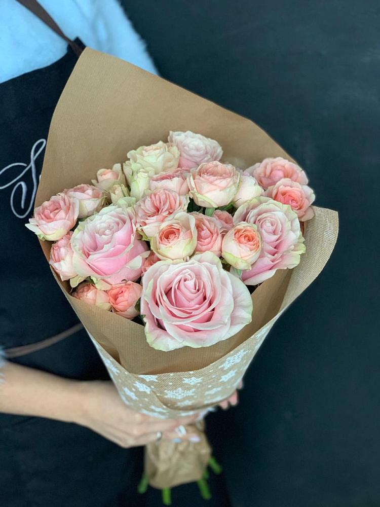 Букет цветов из: Хризантемы и Розы в Майне