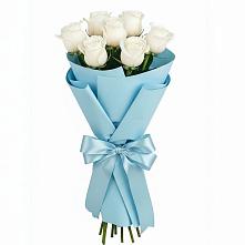 Букет 7 белых роз Проуд в Майне