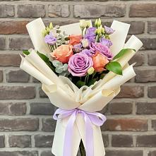 Букет цветов из:  Лизиантусы и Розы #REPLACE_PRED# Майне