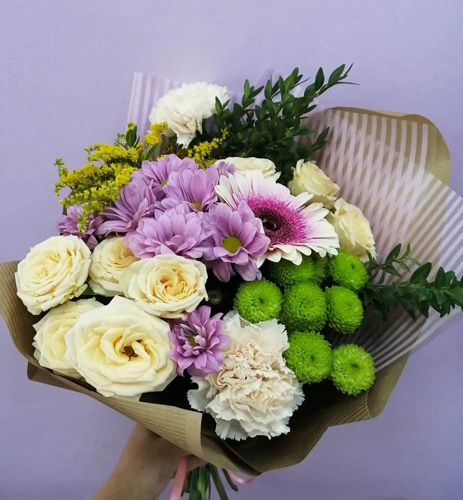 Букет цветов из: Хризантемы, Розы, Гвоздики и Герберы в Майне