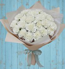 Букет цветов из:  Гвоздики в Майне