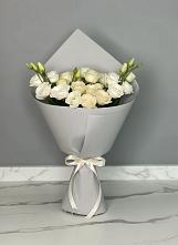 Букет цветов из:  Розы и Лизиантусы в Майне